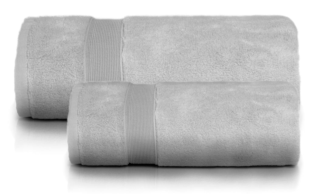 Et sæt med luksuriøse håndklæder